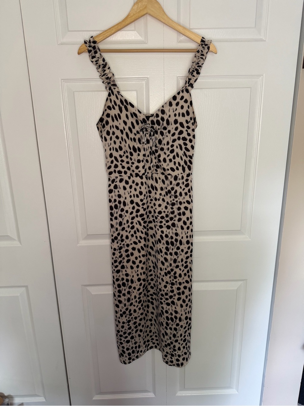 Lucy Paris Sierra Leopard Animal Print Ruffle Strap V-Neck Midi Dress Size M